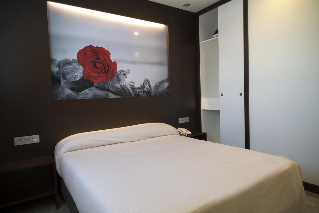 Hotel La Posada De Roces Хихон Екстериор снимка