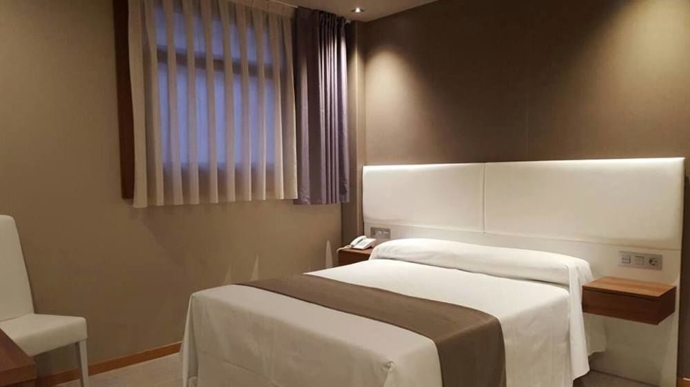 Hotel La Posada De Roces Хихон Екстериор снимка